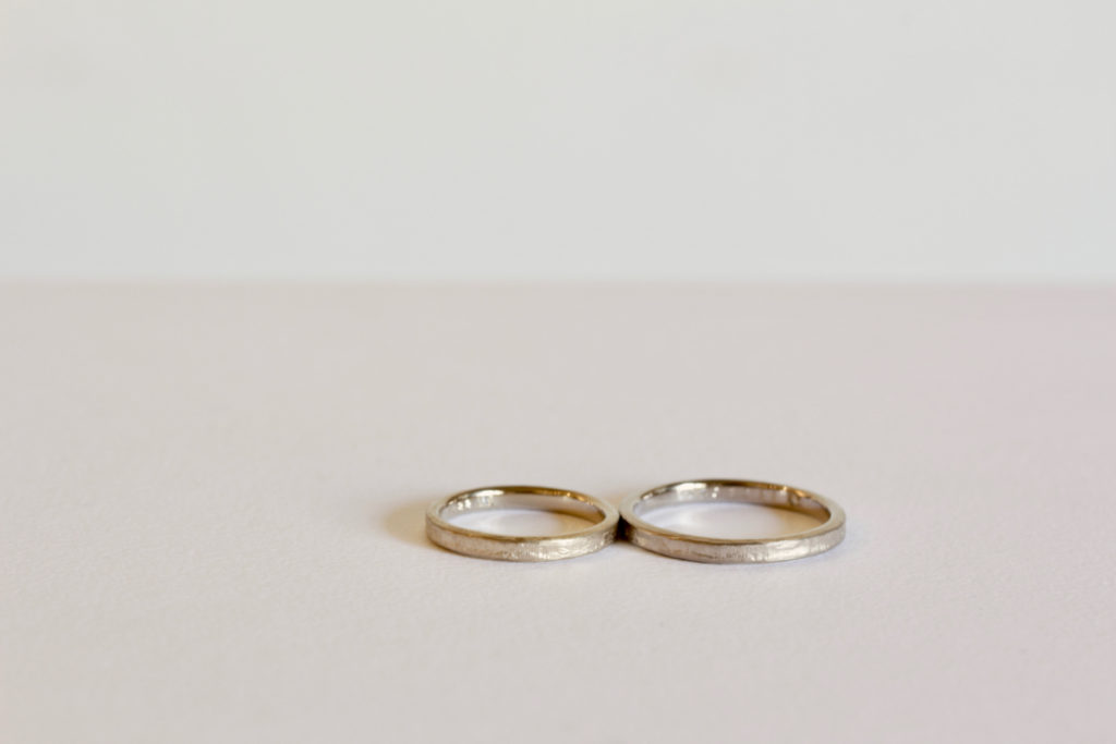 木目の結婚指輪