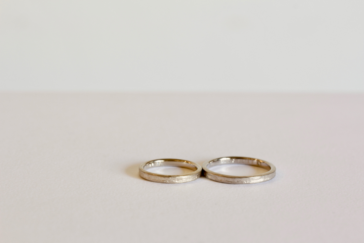 木目の結婚指輪