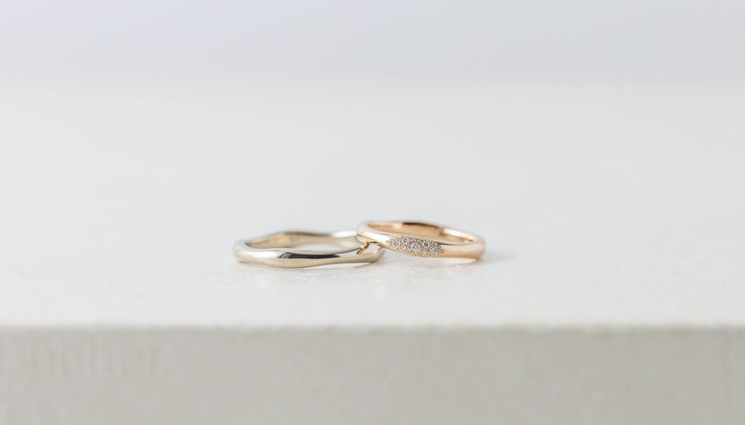 アトリエタマリのオーダーメイド結婚指輪デザイン「リズム」K18PGにパヴェダイヤ
