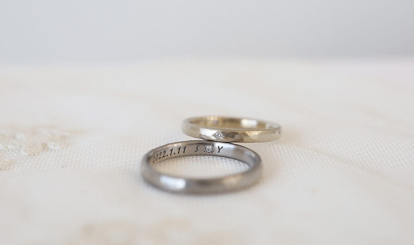 アトリエタマリの結婚指輪デザインhammer（ハンマー）シークレットダイヤモンドとレーザー刻印