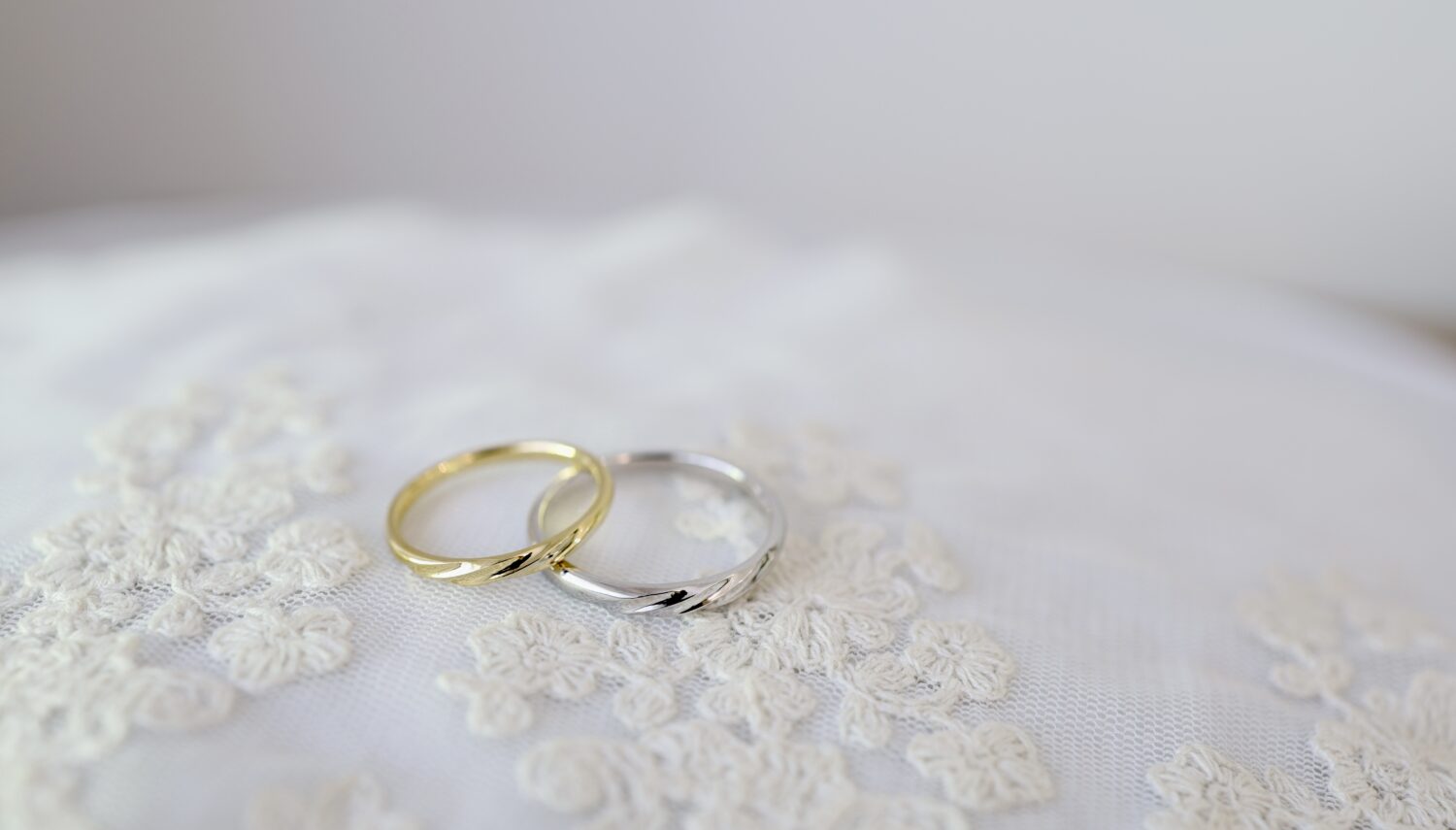 アトリエタマリのオーダーメイドひねり結婚指輪