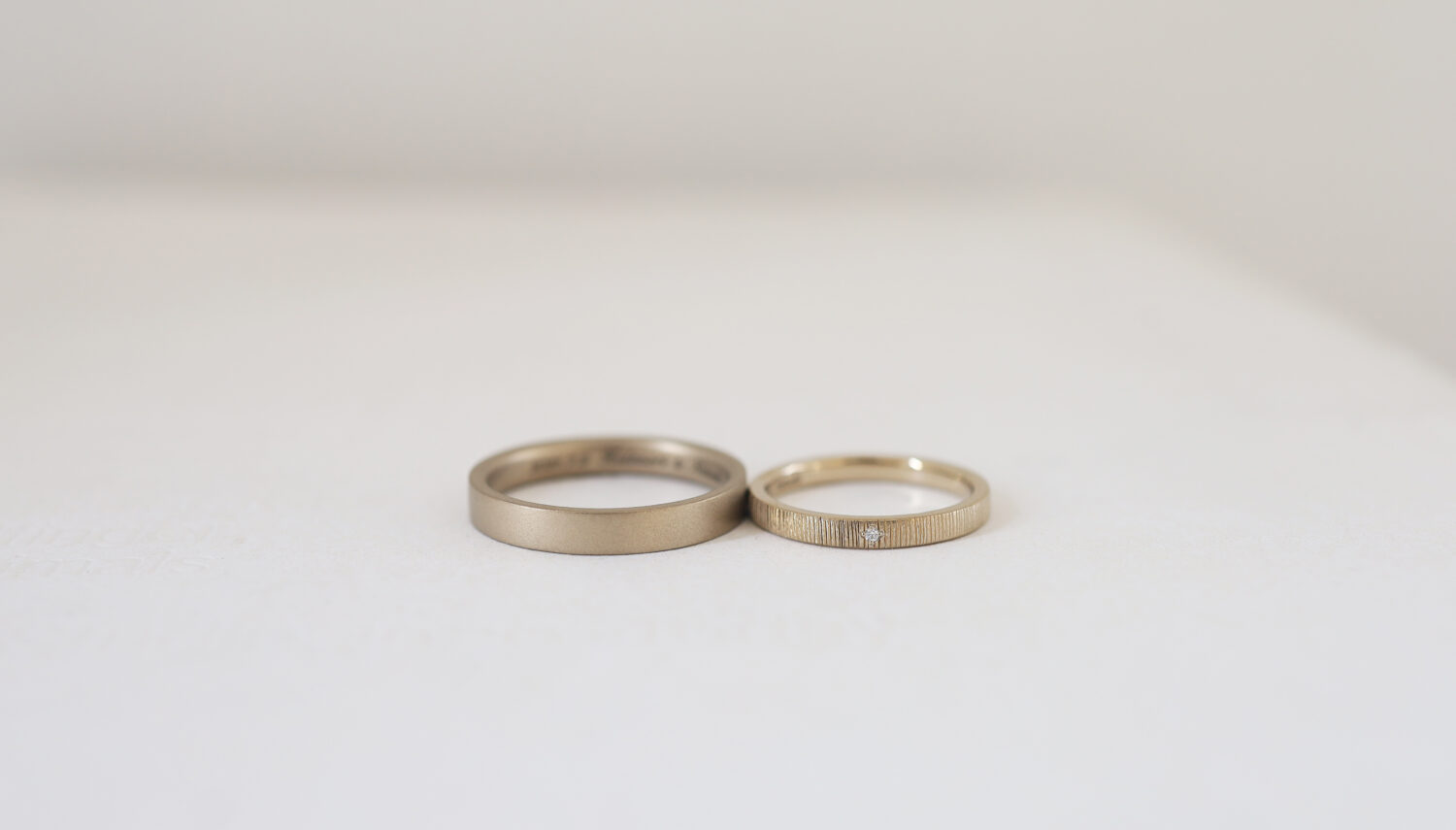 アトリエタマリの結婚指輪（シンプルフラット＆kizami）