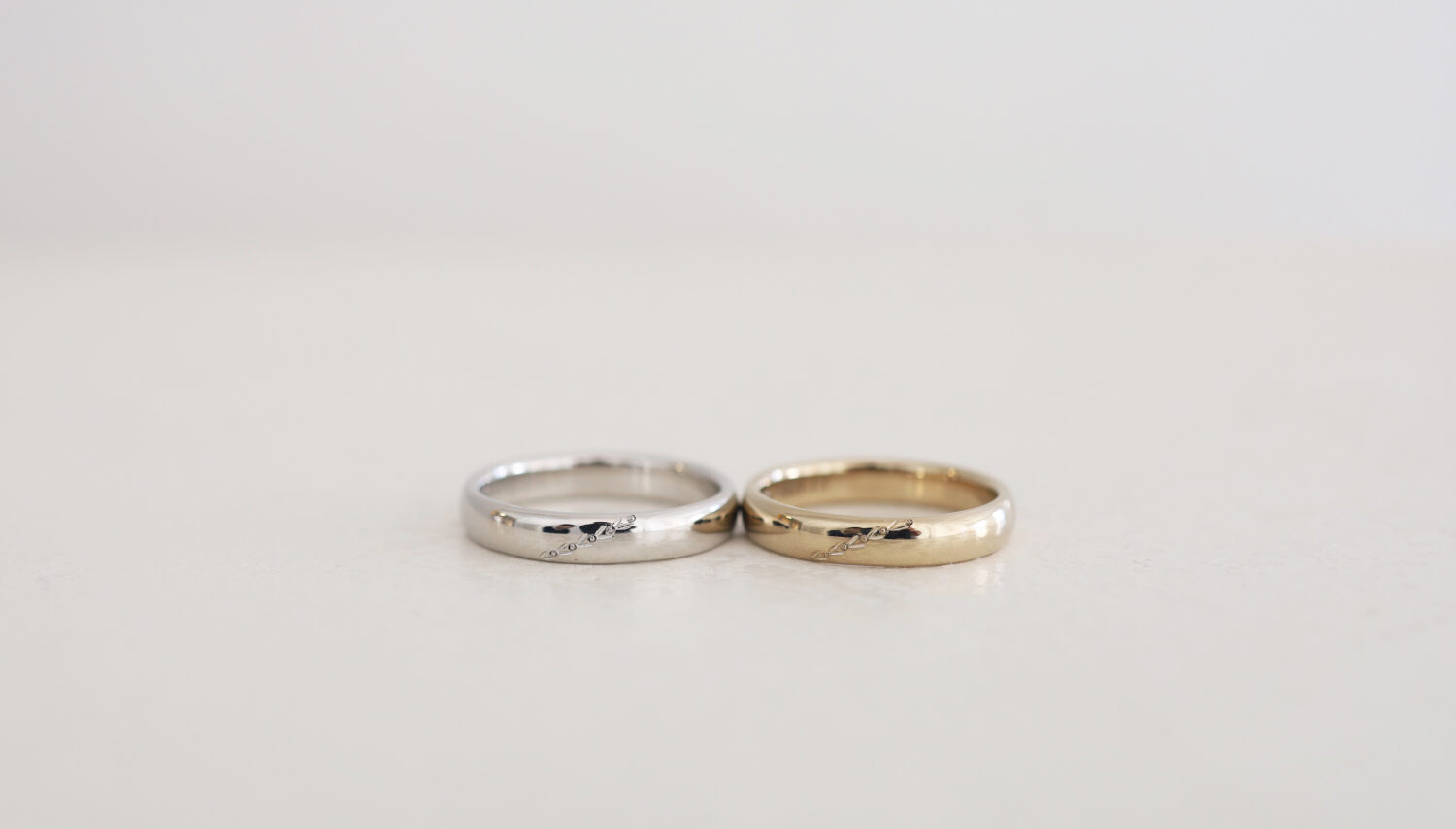 アトリエタマリのプラチナとシャンパンゴールドの結婚指輪