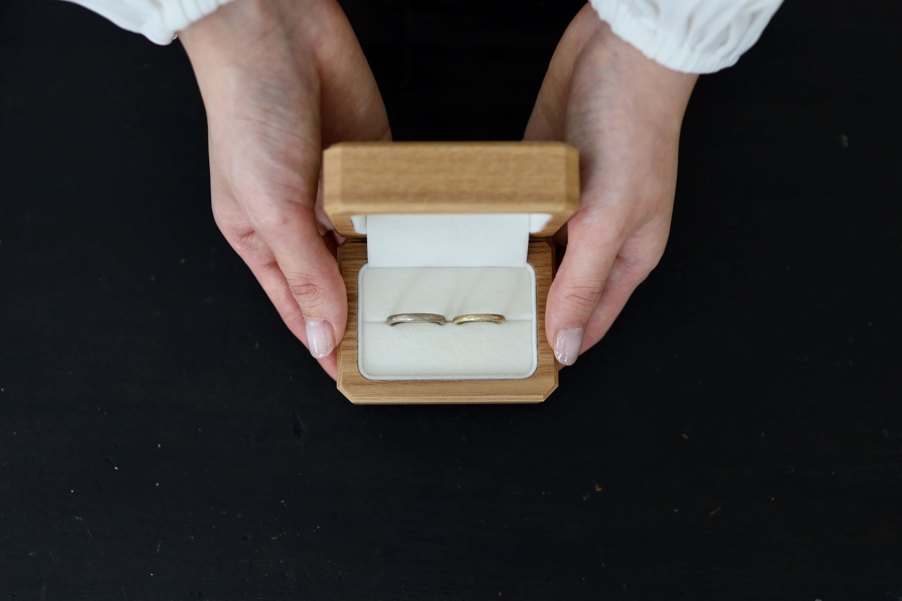 アトリエタマリのオーダーメイドマリッジリング　ケース　木のケース