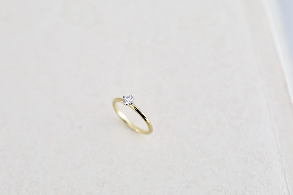 K18ライムゴールドのエンゲージリング