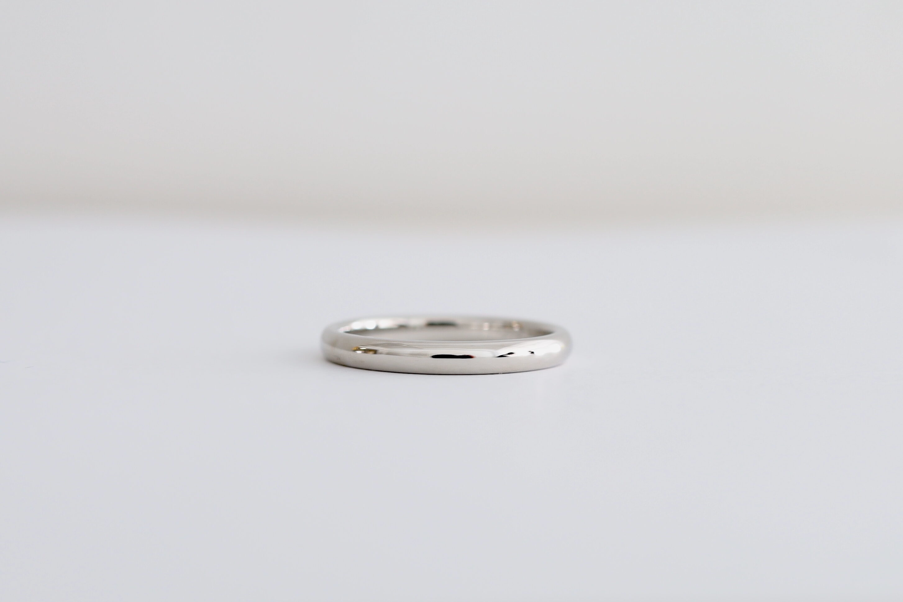 アトリエタマリ結婚指輪のセレクトオーダー 仕上げの質感 ピカピカに磨いた鏡面仕上げのリング