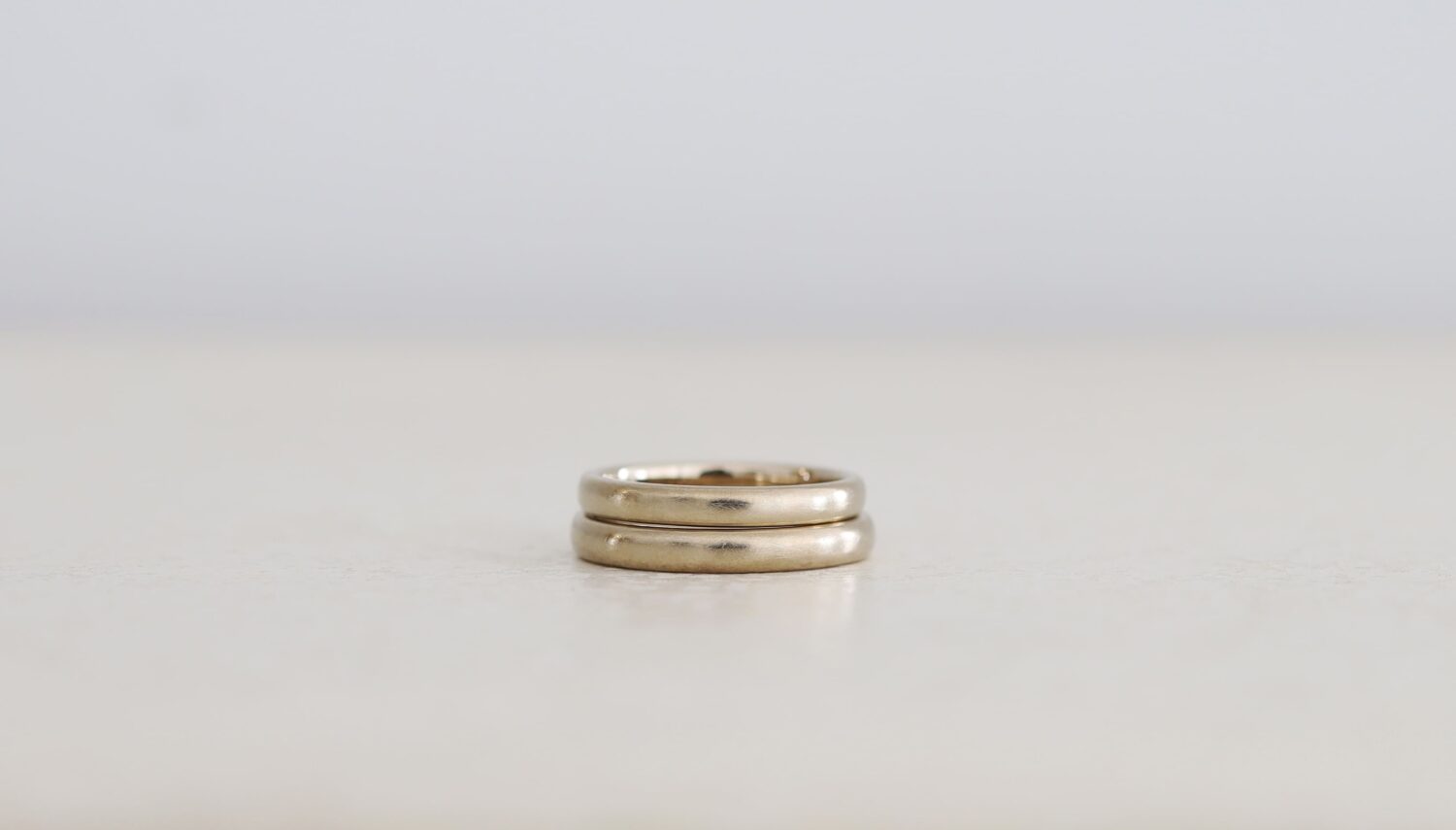 京都・大阪心斎橋のオーダーメイド結婚指輪アトリエタマリ　シンプルコレクションの中の「ソフトラウンド」をシャンパンゴールドでお作りした事例です。