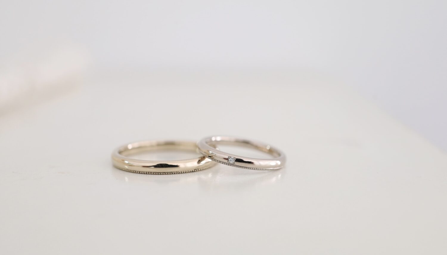 京都三条　大阪心斎橋　結婚指輪　オーダーメイド　アトリエタマリのデザイン　シンプルミルグレイン　甲丸ミルグレイン　シャンパンゴールドとホワイトゴールドの事例
