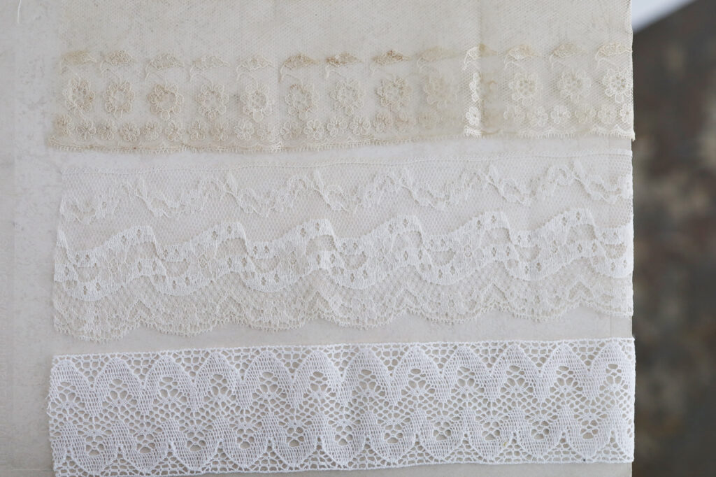 フランスとイギリスのアンティークレース