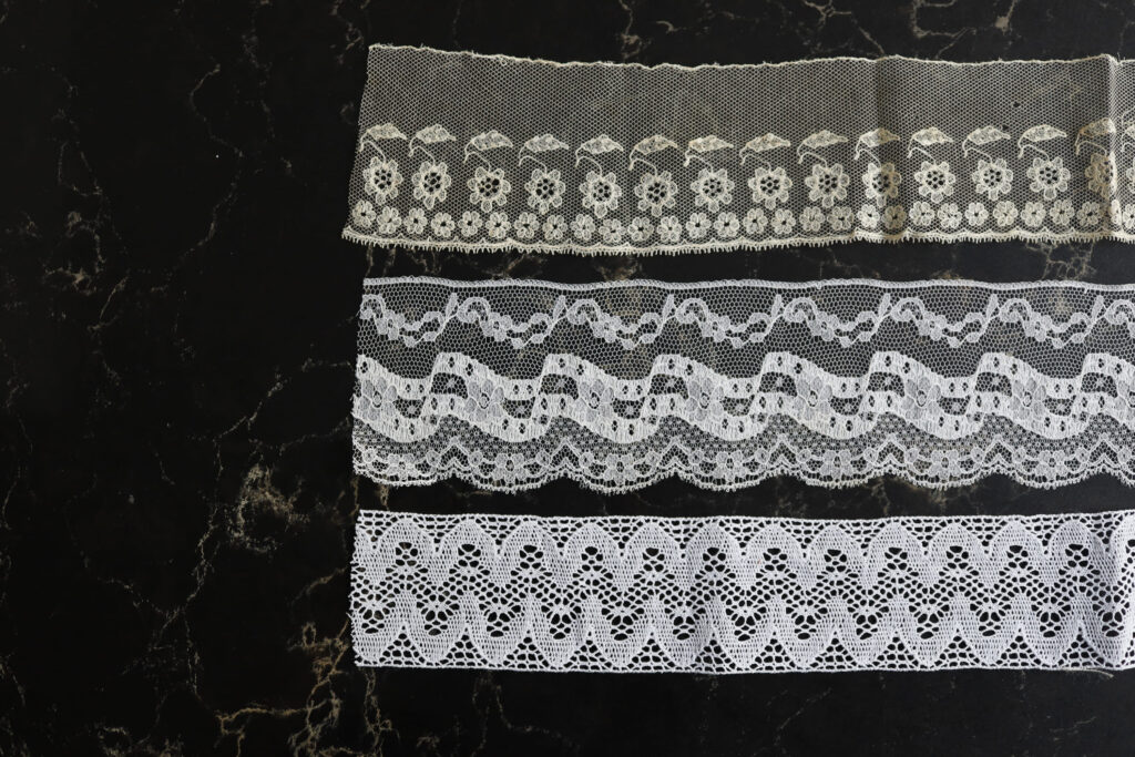 フランスとイギリスのアンティークレース